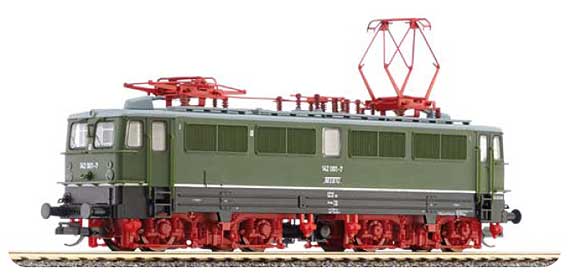 Electric locomotive BR 142 of MTEG<br /><a href='images/pictures/Tillig/500523.jpg' target='_blank'>Full size image</a>